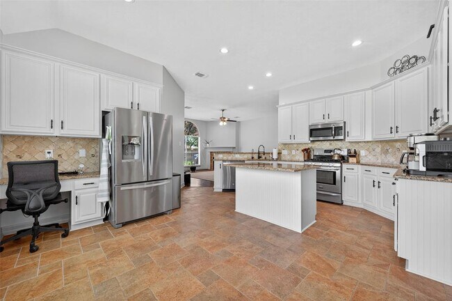 Building Photo - 3214 Southmere Ln