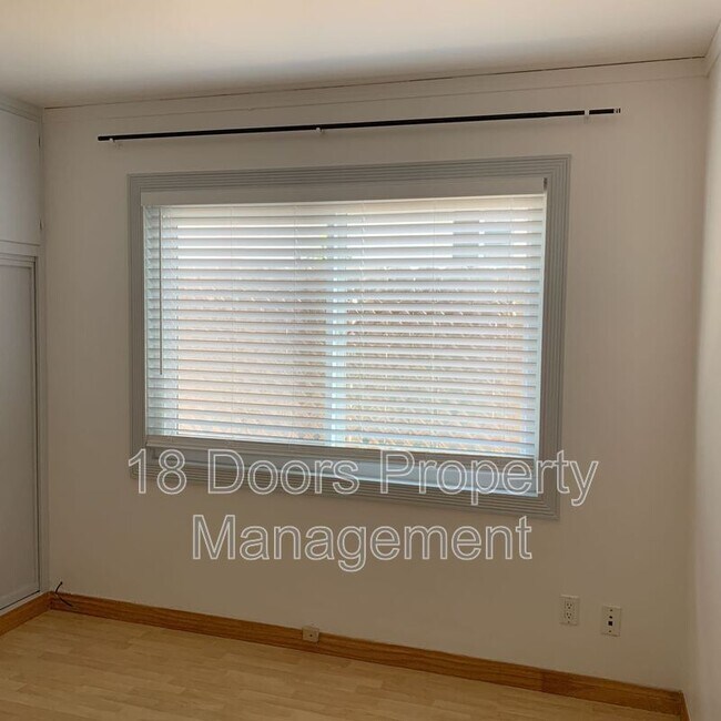 Building Photo - 5169 Tipton St