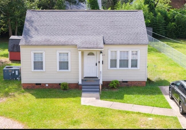 Building Photo - 915 Anarine Rd