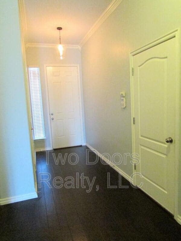 Building Photo - 3016 Cruden Dr