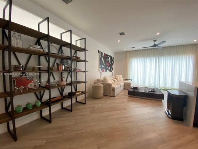 Primary Photo - 2931 SW 27th Terrace