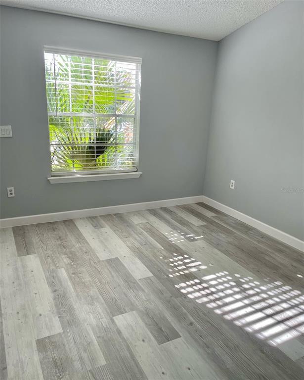 Building Photo - 425 Fountainhead Cir