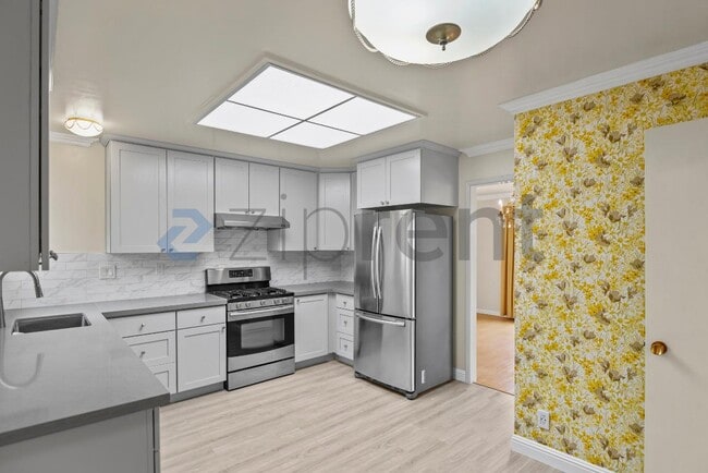 Building Photo - 78 St Marks Ct