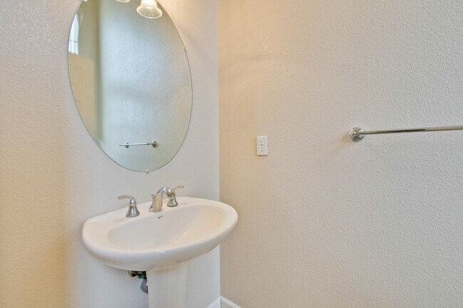 Building Photo - Modern Communication Hill Townhome | Panoramic Mountain Views