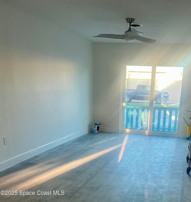 Building Photo - 351 Taylor Ave