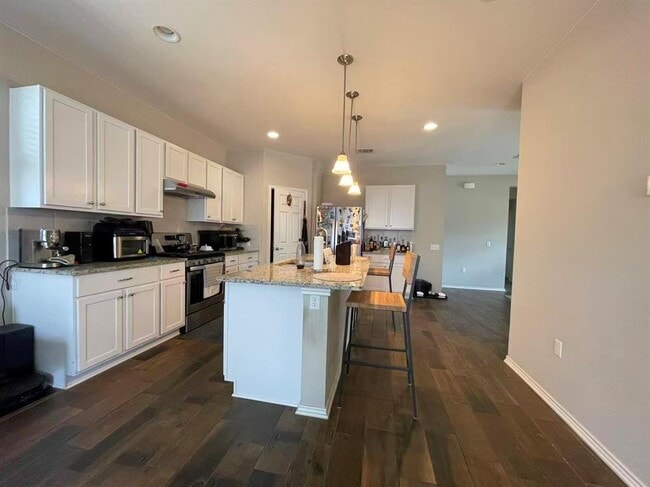 Building Photo - 15200 Wallaby Wy