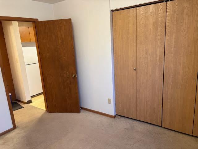 Bedroom and large closet - 1022 Arkwright St N