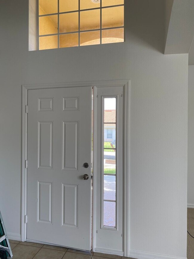 Building Photo - Large home in gated community of Aviana Re...