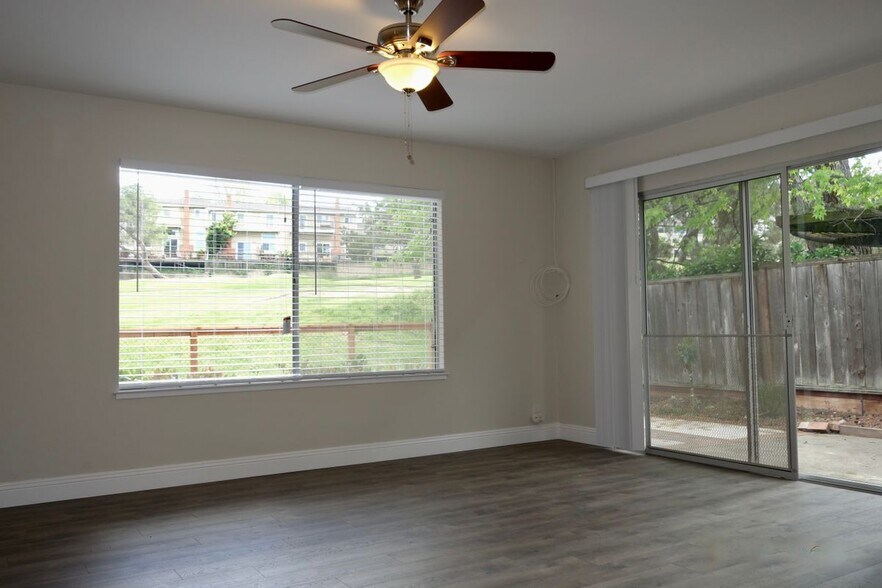 Building Photo - 112 Marchbanks Ct