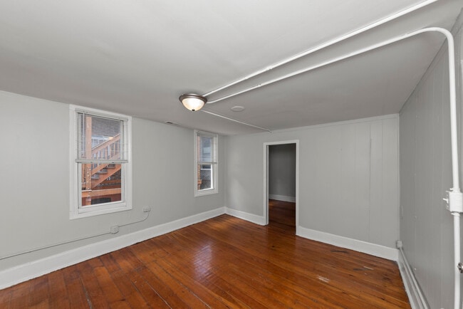 Building Photo - 1711 S Laflin St