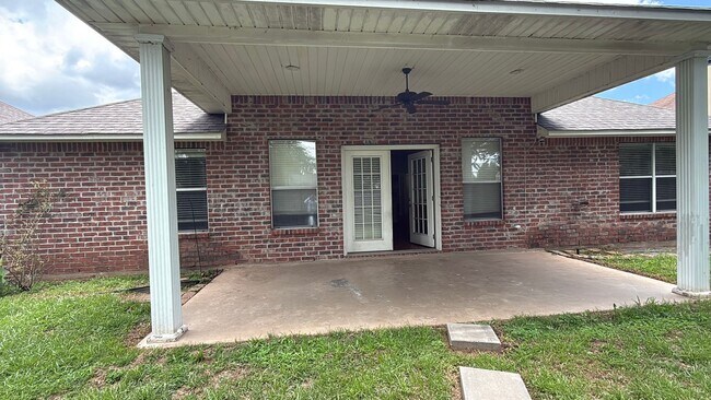 Building Photo - Rental in Shreveport