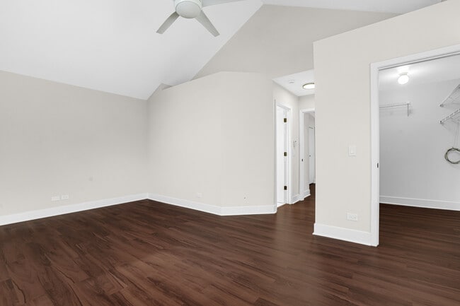 Building Photo - 133 White Branch Ct S