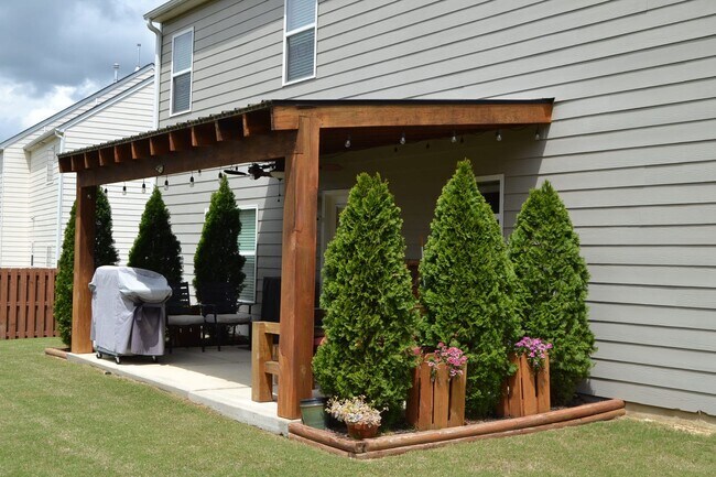 Building Photo - 4639 Southwind Rd