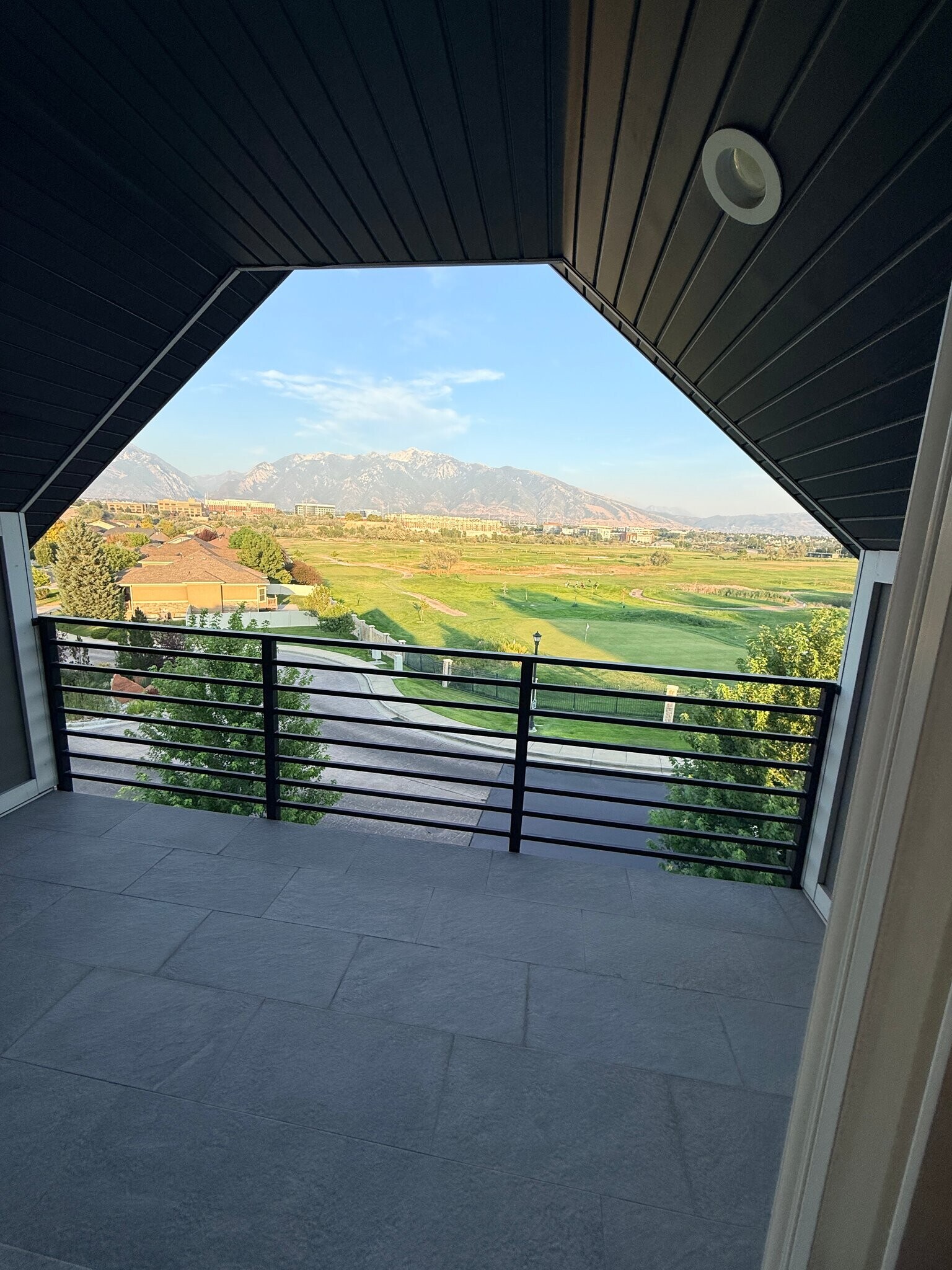 Building Photo - 10252 S Jordan Creek Dr
