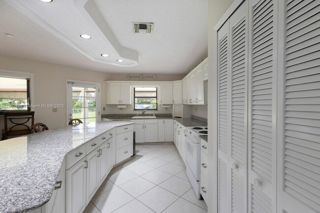 Building Photo - 161 SW 129th Ave
