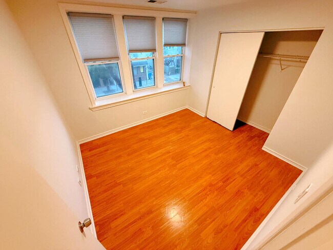 Building Photo - 240 W 31st St