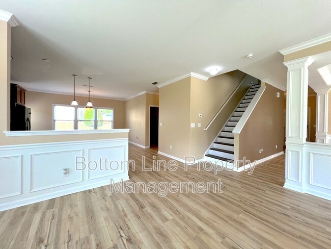 Building Photo - 815 Sarah Laura Ln