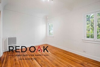 Building Photo - 806 Lucile Ave