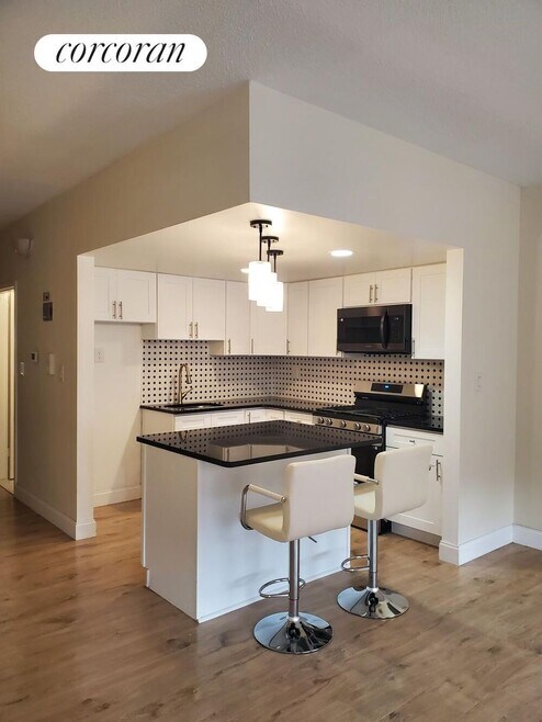 Building Photo - 71 E 118th St