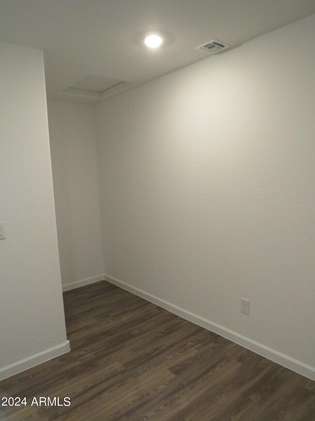 Building Photo - 1456 W Toltec Dr