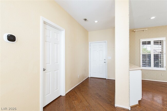 Building Photo - 725 Smokey Mountain Ave