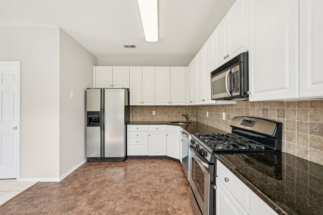 Building Photo - 43 Hancock Dr