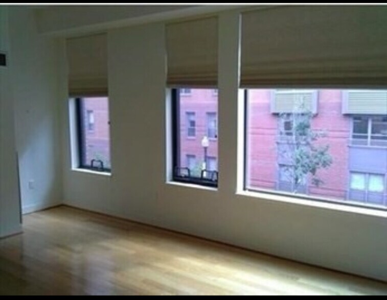 Building Photo - 700 Harrison Ave