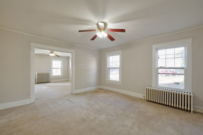 Building Photo - Great 4 Bedroom in 16th st Heights