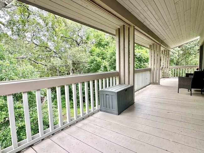 Building Photo - Lofty Vibes & Backyard Views – Your Dream ...