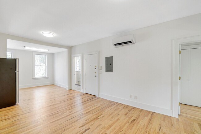 Building Photo - 274 Montgomery St