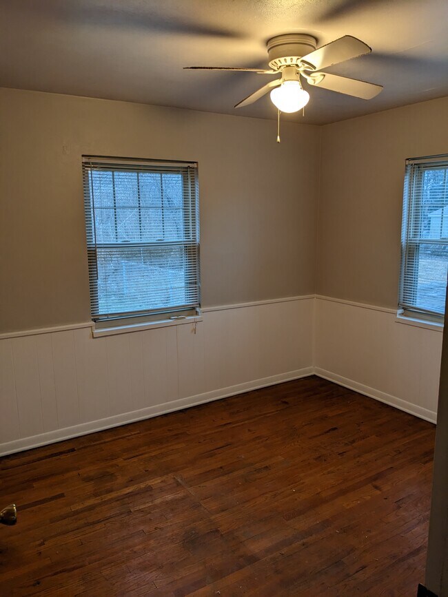 Building Photo - 832 Greenmount Blvd