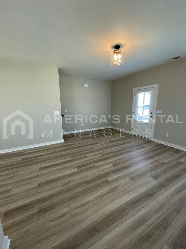Building Photo - Home for Rent in Jasper, AL!!! Available to View Now!!!