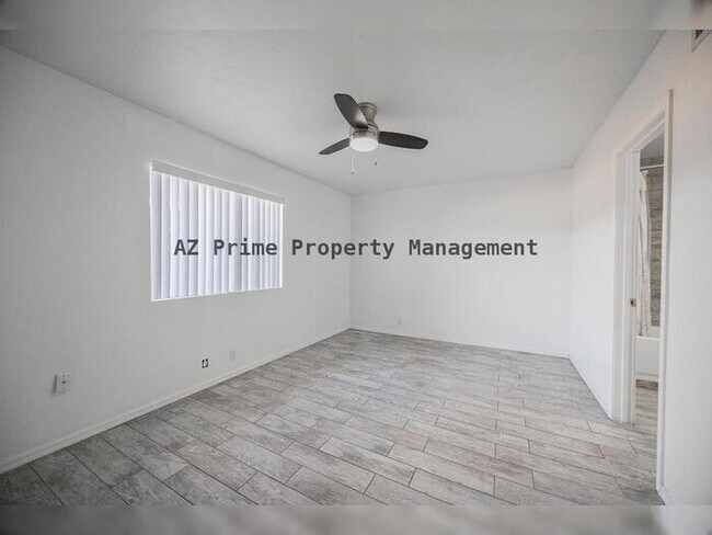 Building Photo - 6822 N 35th Ave