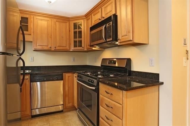 Building Photo - 336 Garden St