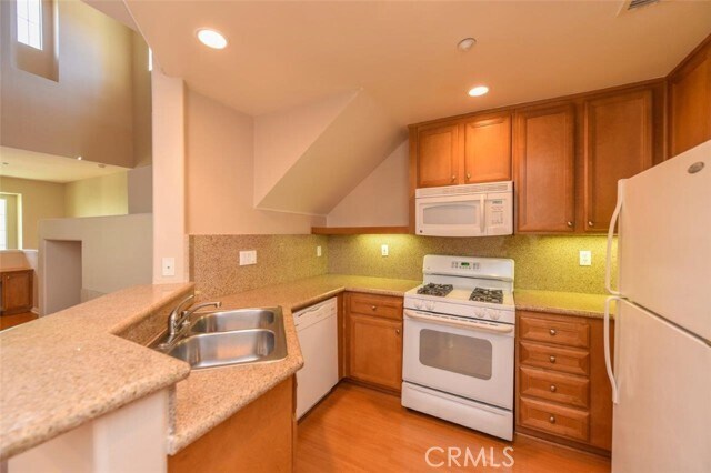 Building Photo - 306 Dewdrop