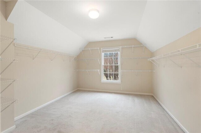 Building Photo - 870 Longstone Landing