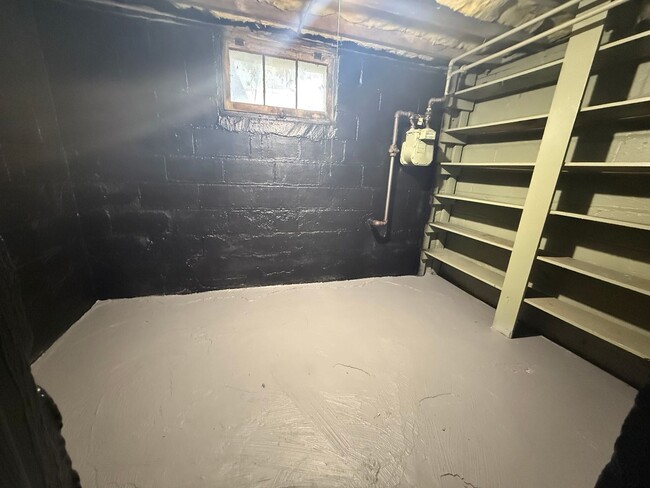 Building Photo - 95 Ellenwood Ave