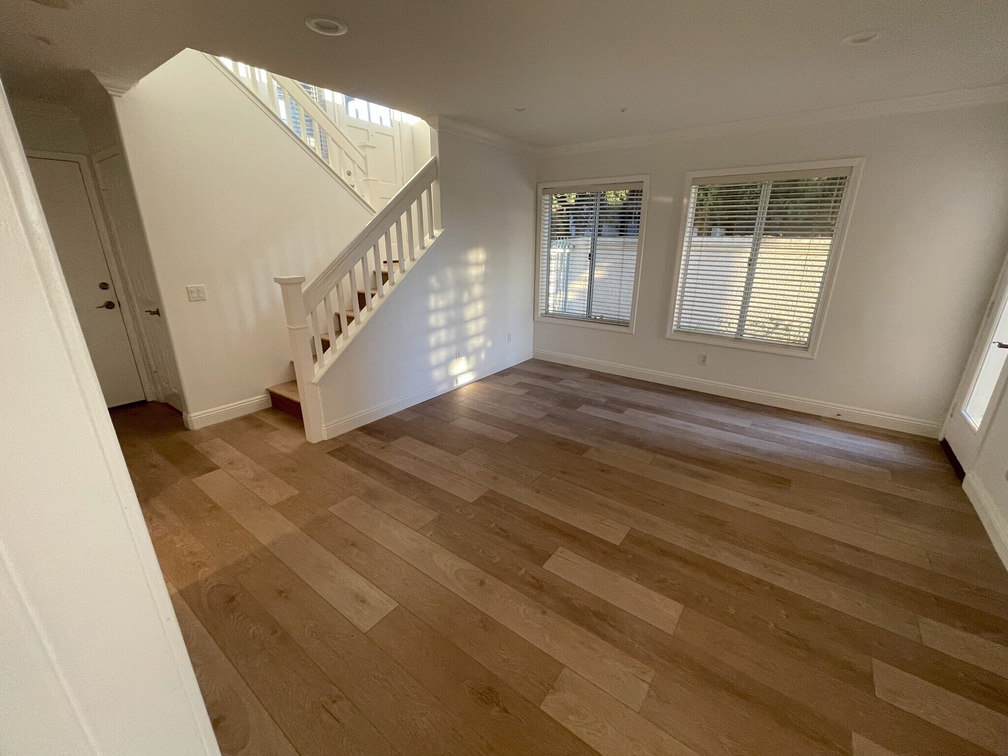 Building Photo - 77 San Raphael