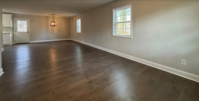 Building Photo - 2865 Laguna Ave