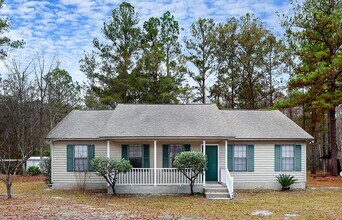 Building Photo - 3 bedroom 2.5 bath home