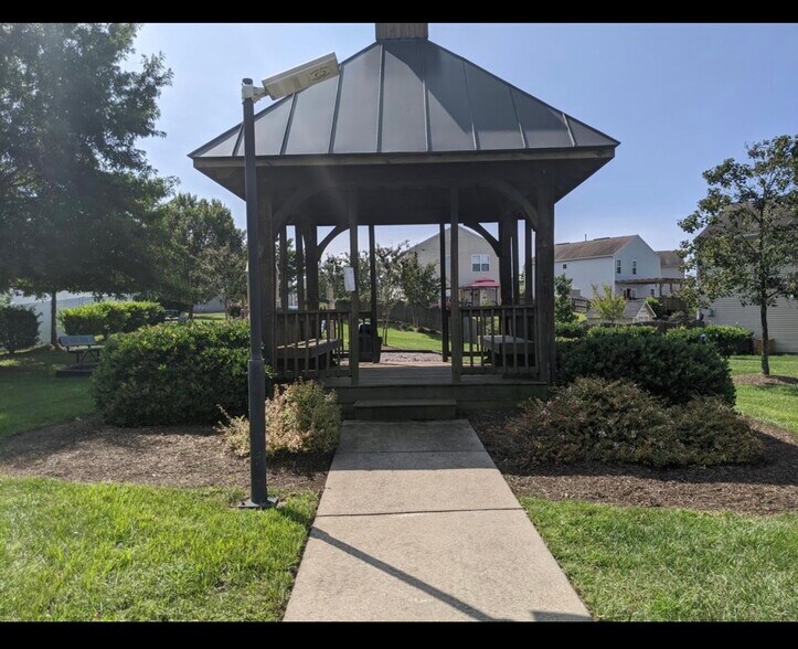 Building Photo - 4804 Rockport Dr