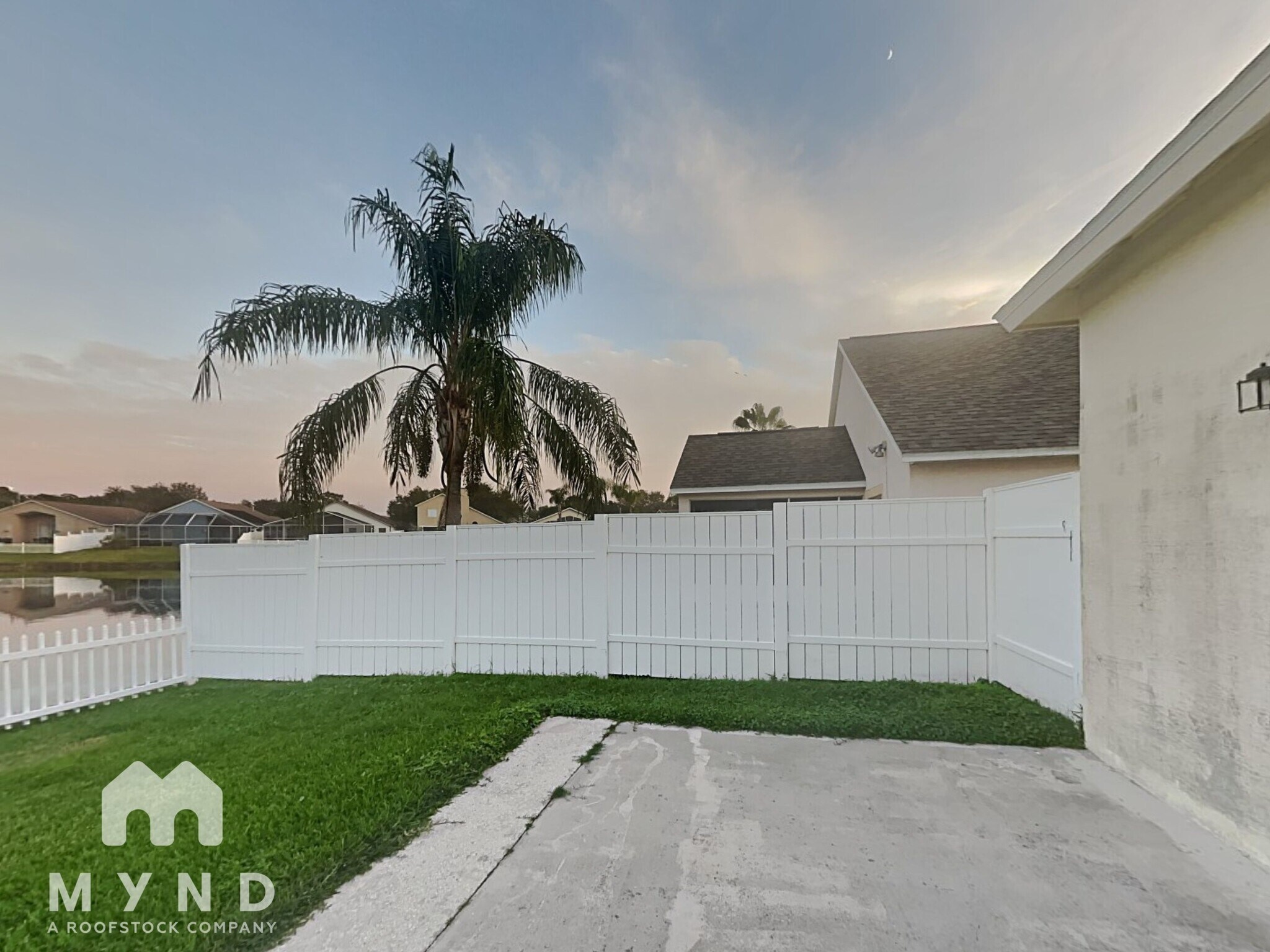 Building Photo - 1328 Maximilian Dr