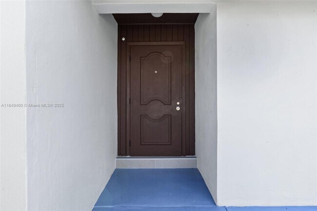 Building Photo - 5402 SW 138th Pl