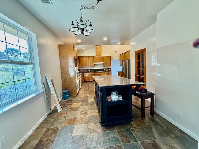 Building Photo - Unique Horse property with 2 units