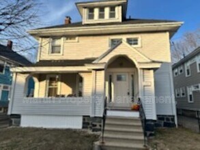 Building Photo - 24 Cushing St