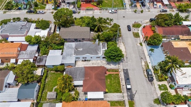 Building Photo - 2262 NW 5th St