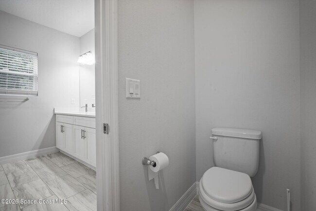Building Photo - 330 San Marino Rd SW