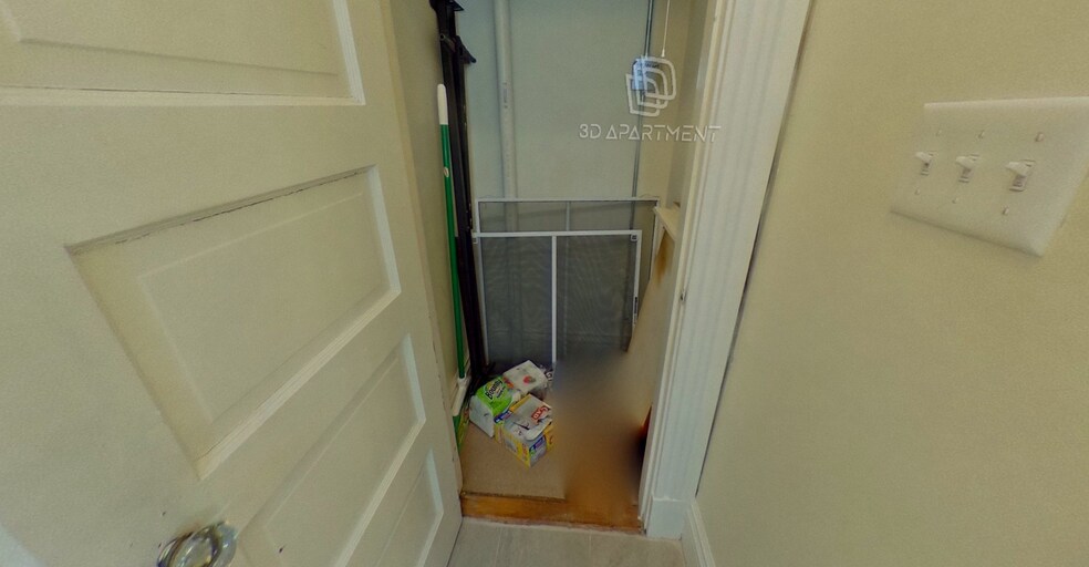 Building Photo - 22 Euston St