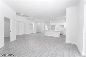 Building Photo - 1249 Bari St E