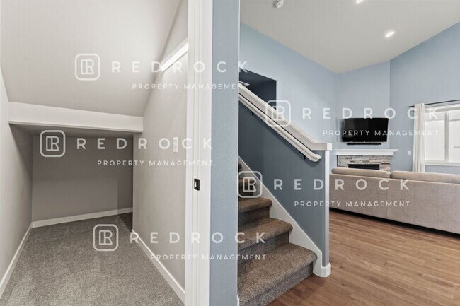 Building Photo - 1725 N Meyers Ct